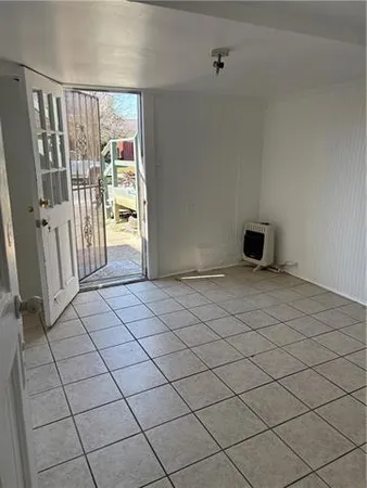 $900 | 2329.5 Upperline Street, New Orleans, LA 70115