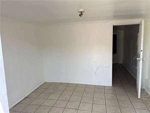 $900 | 2329.5 Upperline Street, New Orleans, LA 70115