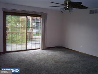 601 Neck Road Burlington, NJ 08016 - Photo 10 of 12 Family Room