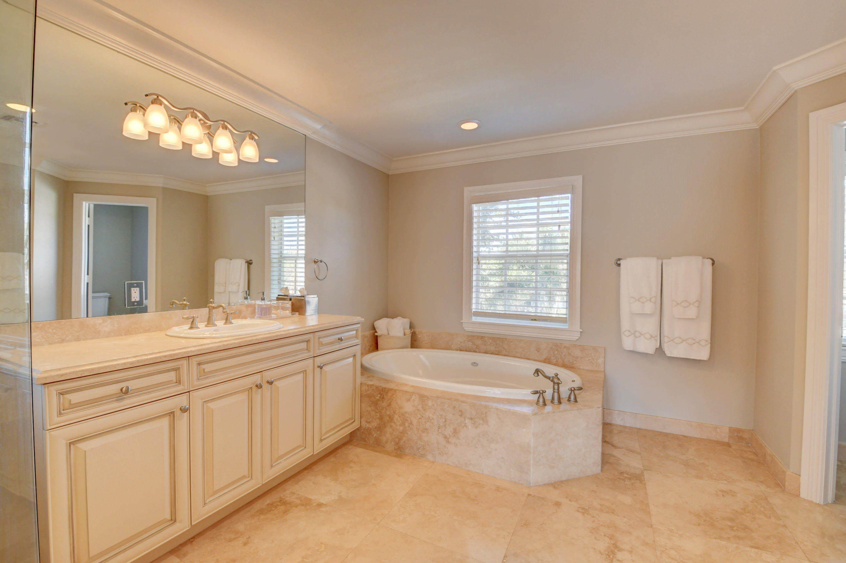 218 Enfield Road Delray Beach, FL 33444 - Photo 34 of 57 DSC_3885_6_7_8_9