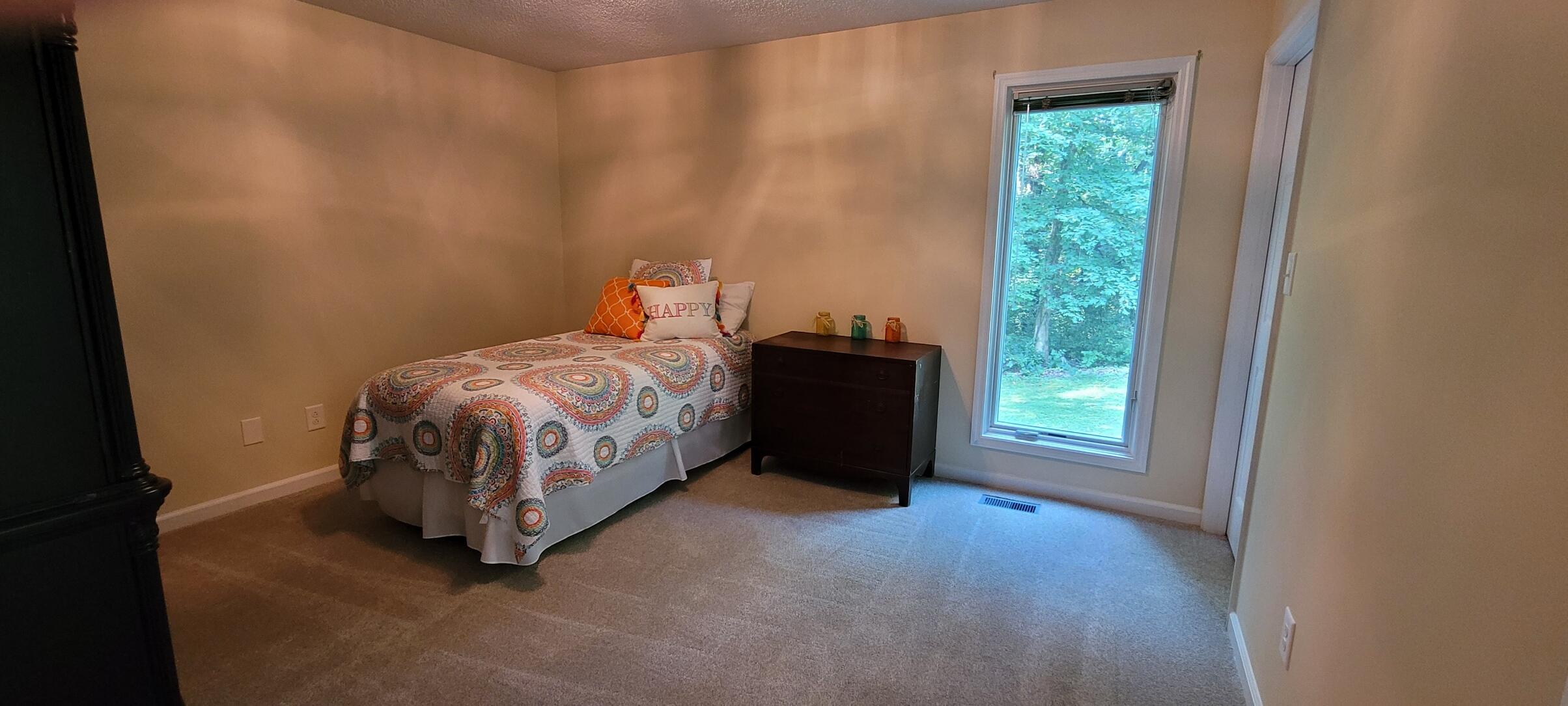 6529 Tell Mynatt Road Knoxville, TN 37938 - Photo 16 of 38 CENTER BEDROOM 1