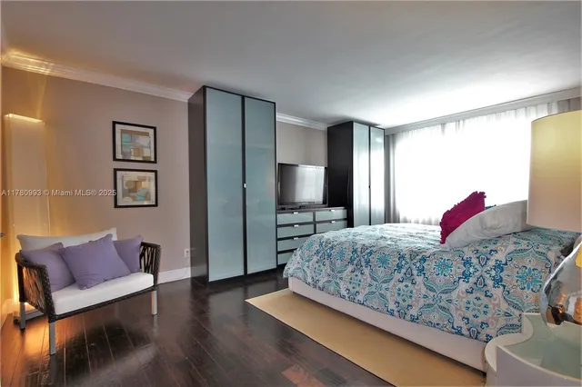 $7,000 | 5151 Collins Avenue, Unit 924, Miami Beach, FL 33140