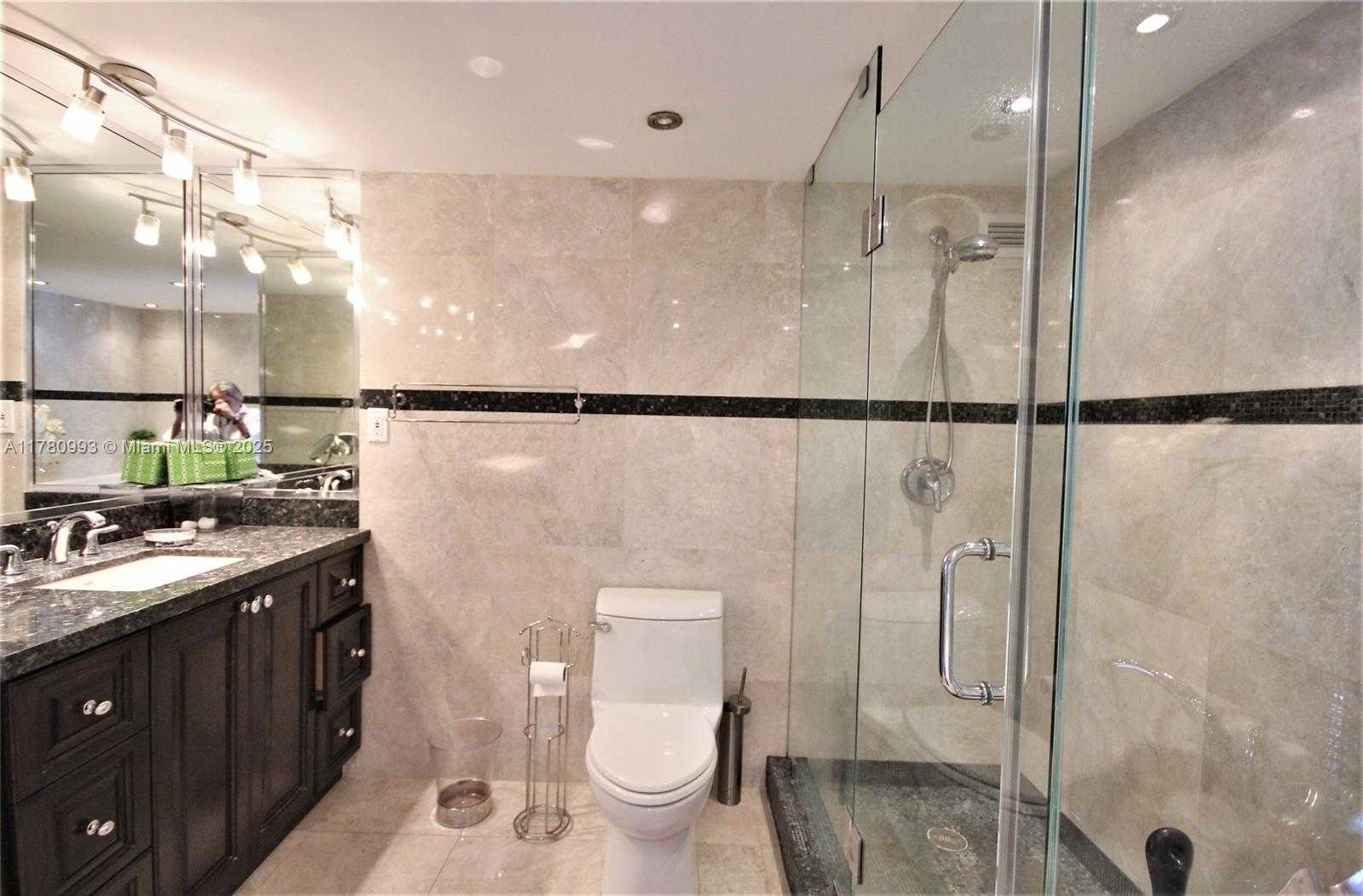 5151 Collins Avenue, Unit 924 Miami Beach, FL 33140 - Photo 32 of 52