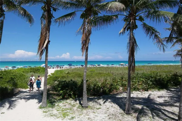 $7,000 | 5151 Collins Avenue, Unit 924, Miami Beach, FL 33140