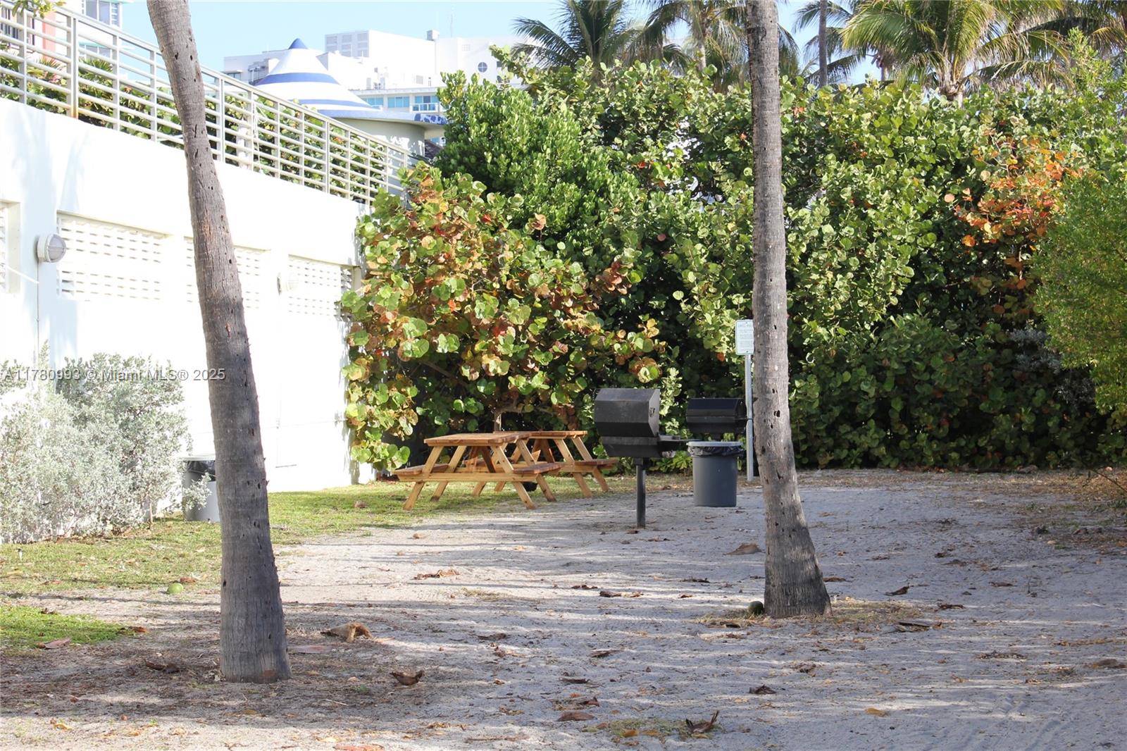 5151 Collins Avenue, Unit 924 Miami Beach, FL 33140 - Photo 42 of 52