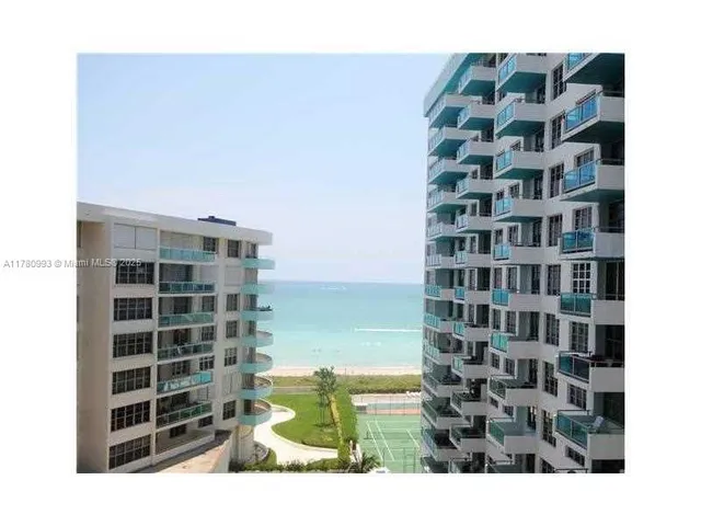 $7,000 | 5151 Collins Avenue, Unit 924, Miami Beach, FL 33140