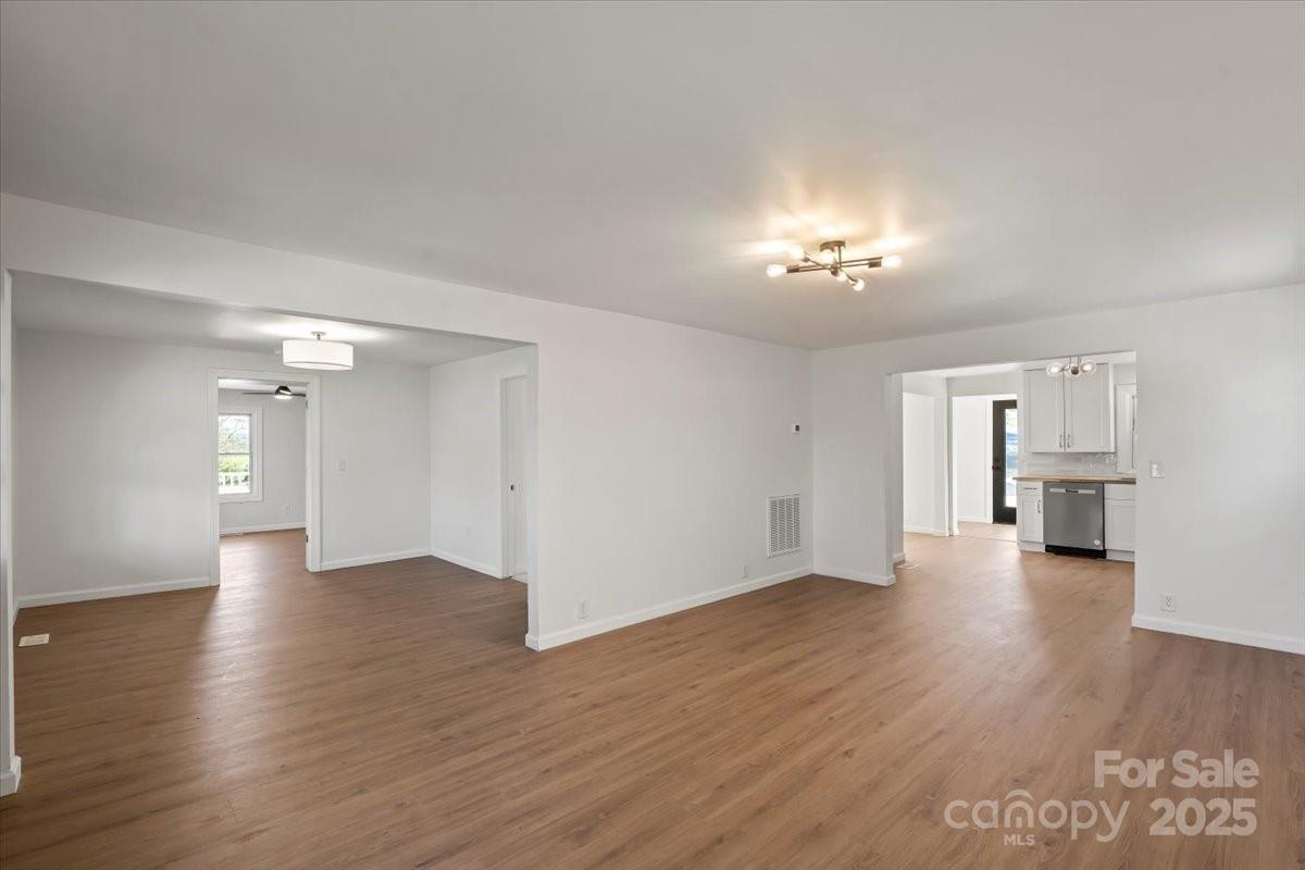 3301 Sheely Road Lenoir, NC 28645 - Photo 5 of 31 Gallery Image 5