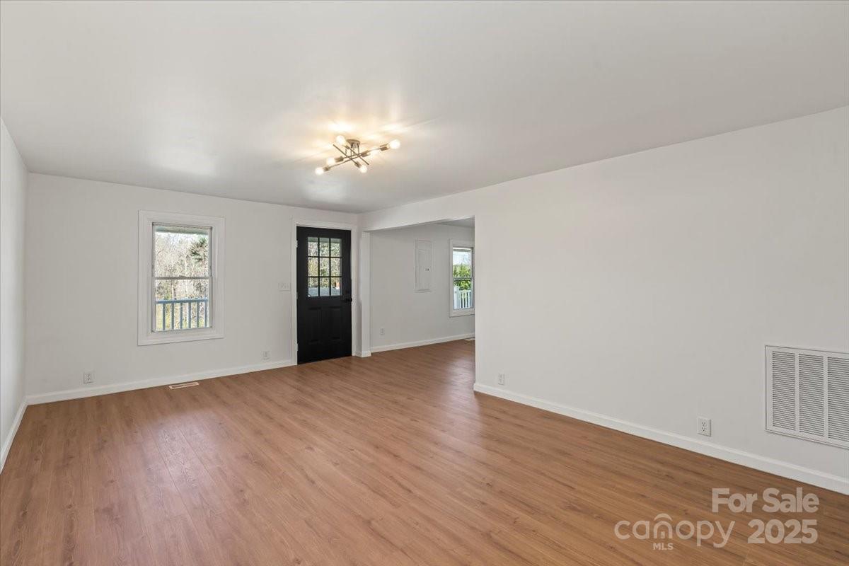 3301 Sheely Road Lenoir, NC 28645 - Photo 7 of 31 Gallery Image 7