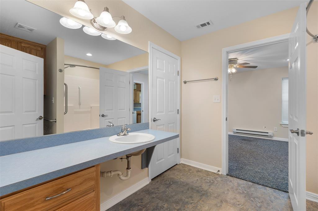 251 Denton Road Gordonville, TX 76245 - Photo 17 of 40 Gallery Image 17