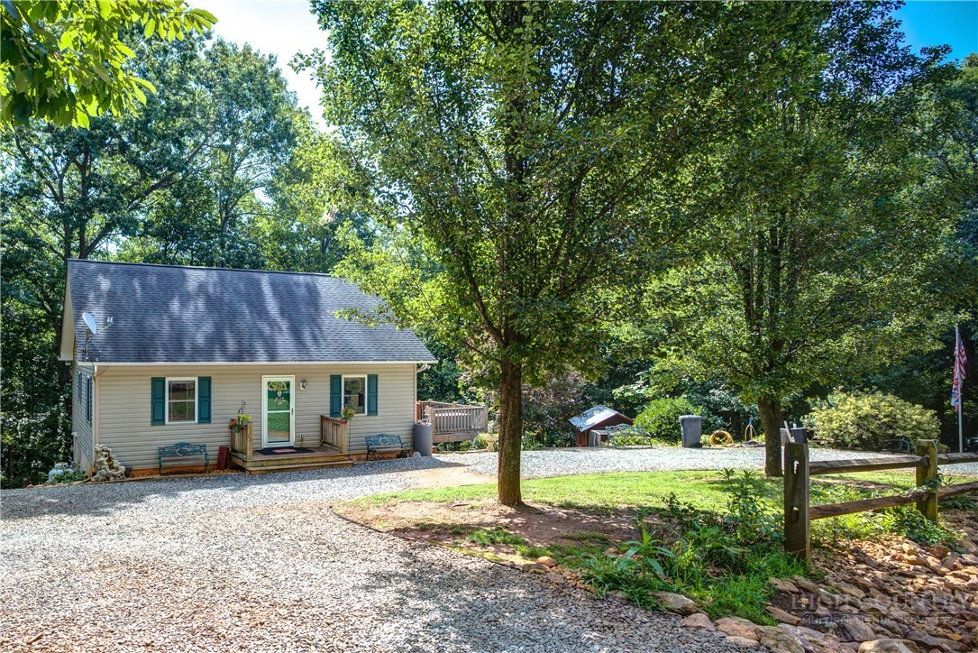 216 Napco Road Sparta, NC 28675 - Photo 12 of 50 Gallery Image 12