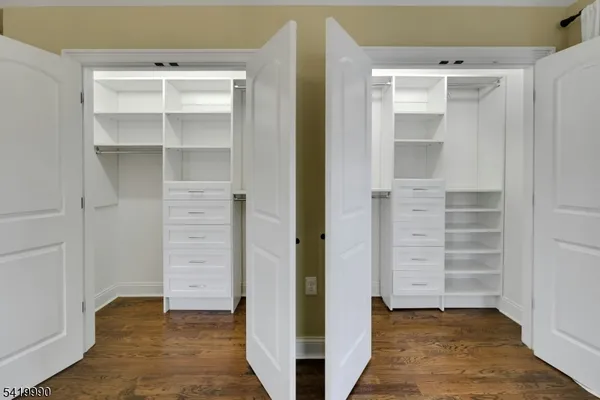 $1,745,000 | 20 North Summit Avenue, Chatham, NJ 07928