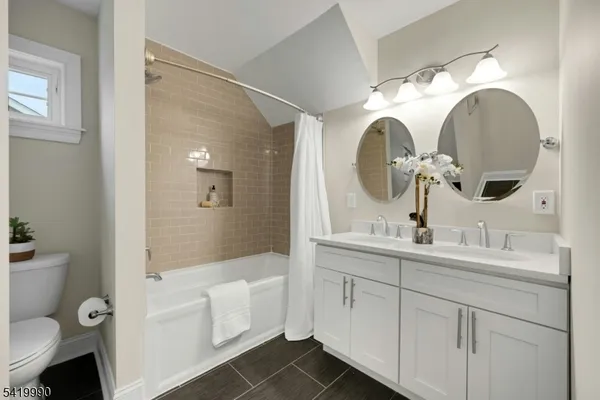 $1,745,000 | 20 North Summit Avenue, Chatham, NJ 07928