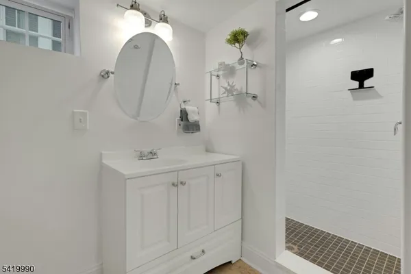 $1,745,000 | 20 North Summit Avenue, Chatham, NJ 07928