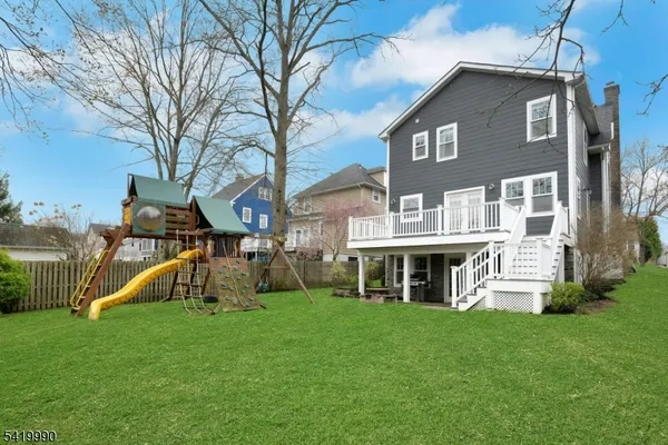 $1,745,000 | 20 North Summit Avenue, Chatham, NJ 07928