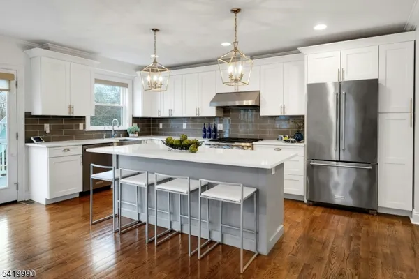 $1,745,000 | 20 North Summit Avenue, Chatham, NJ 07928