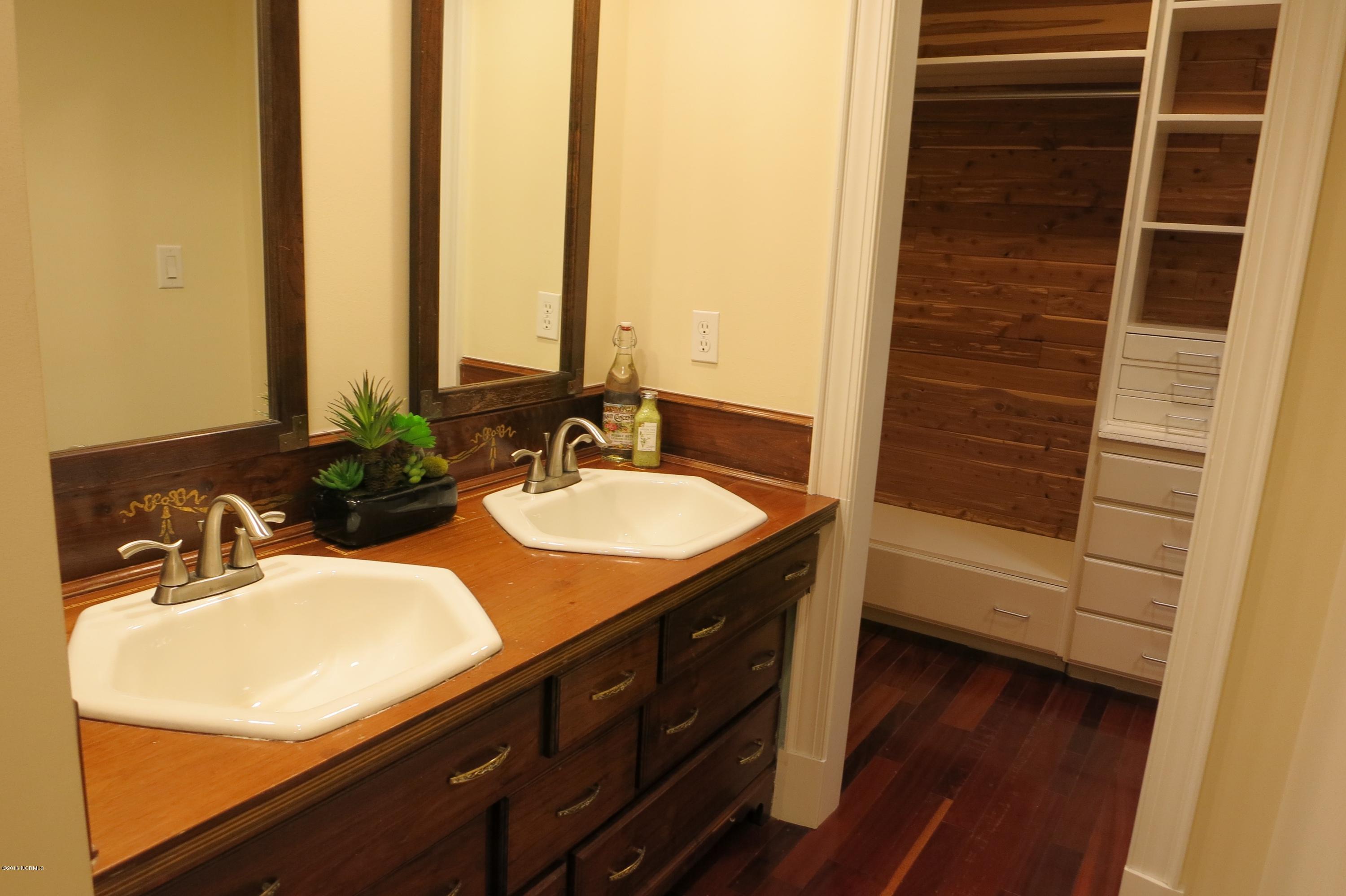 4226 Masonboro Loop Road Wilmington, NC 28409 - Photo 20 of 38 IMG_1444
