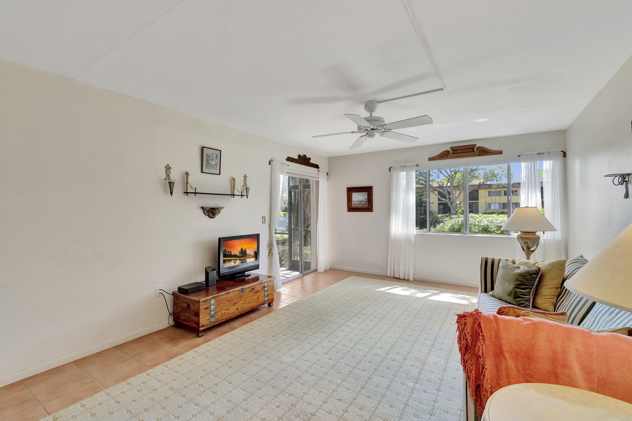 836 Southwest 9th St Circle, Unit 103 Boca Raton, FL 33486 - Photo 27 of 54 Lots of Natural Light!