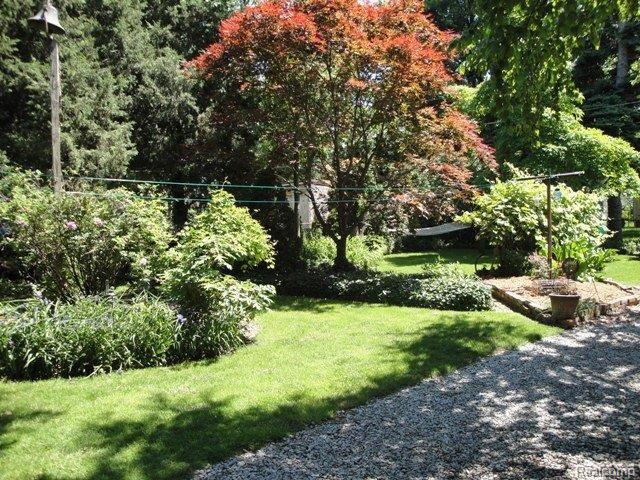 20870 Ridgemont Road Harper Woods, MI 48225 - Photo 19 of 20 Backyard