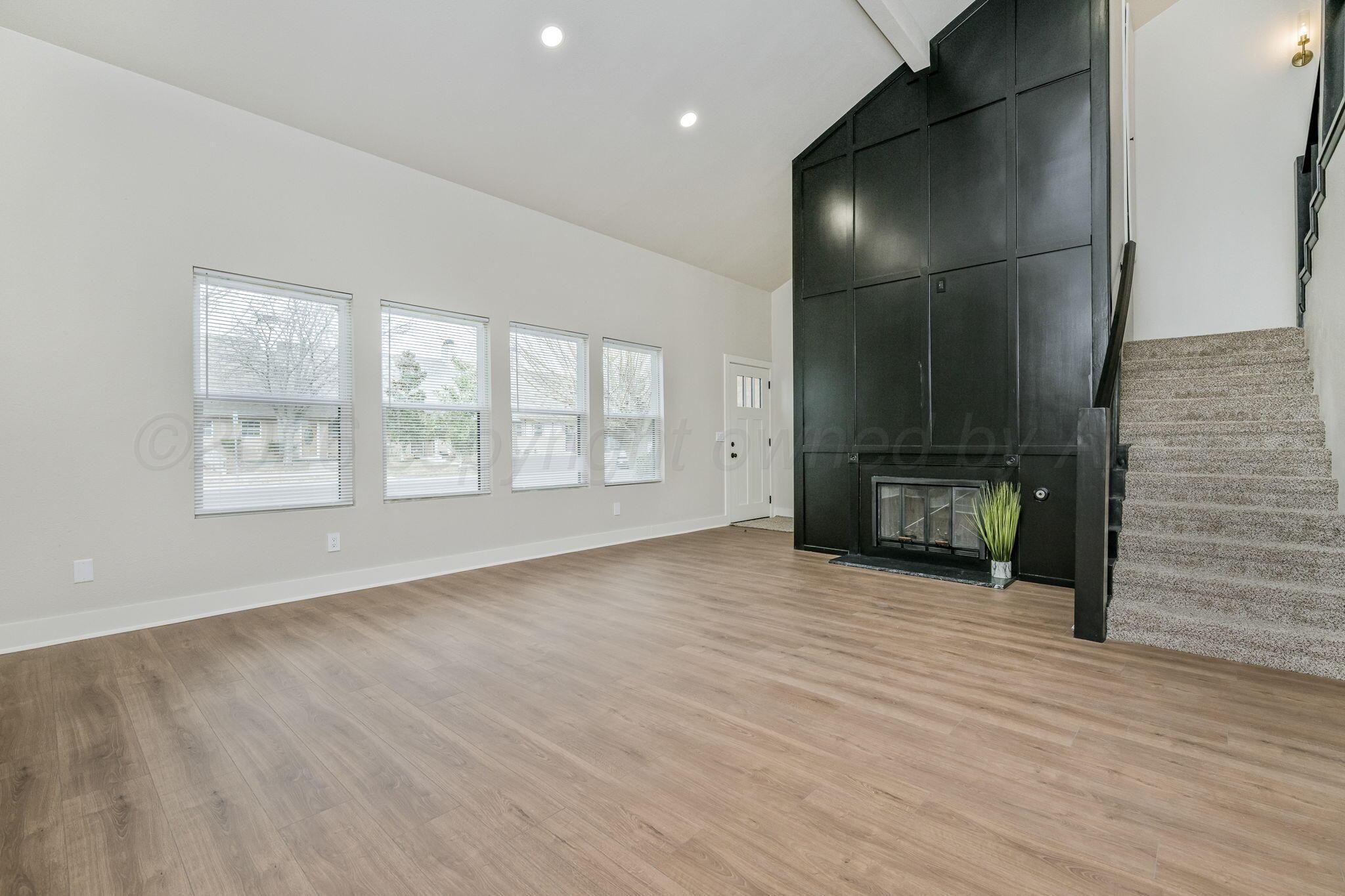 7015 Hurst Street Amarillo, TX 79109 - Photo 4 of 25 Entry