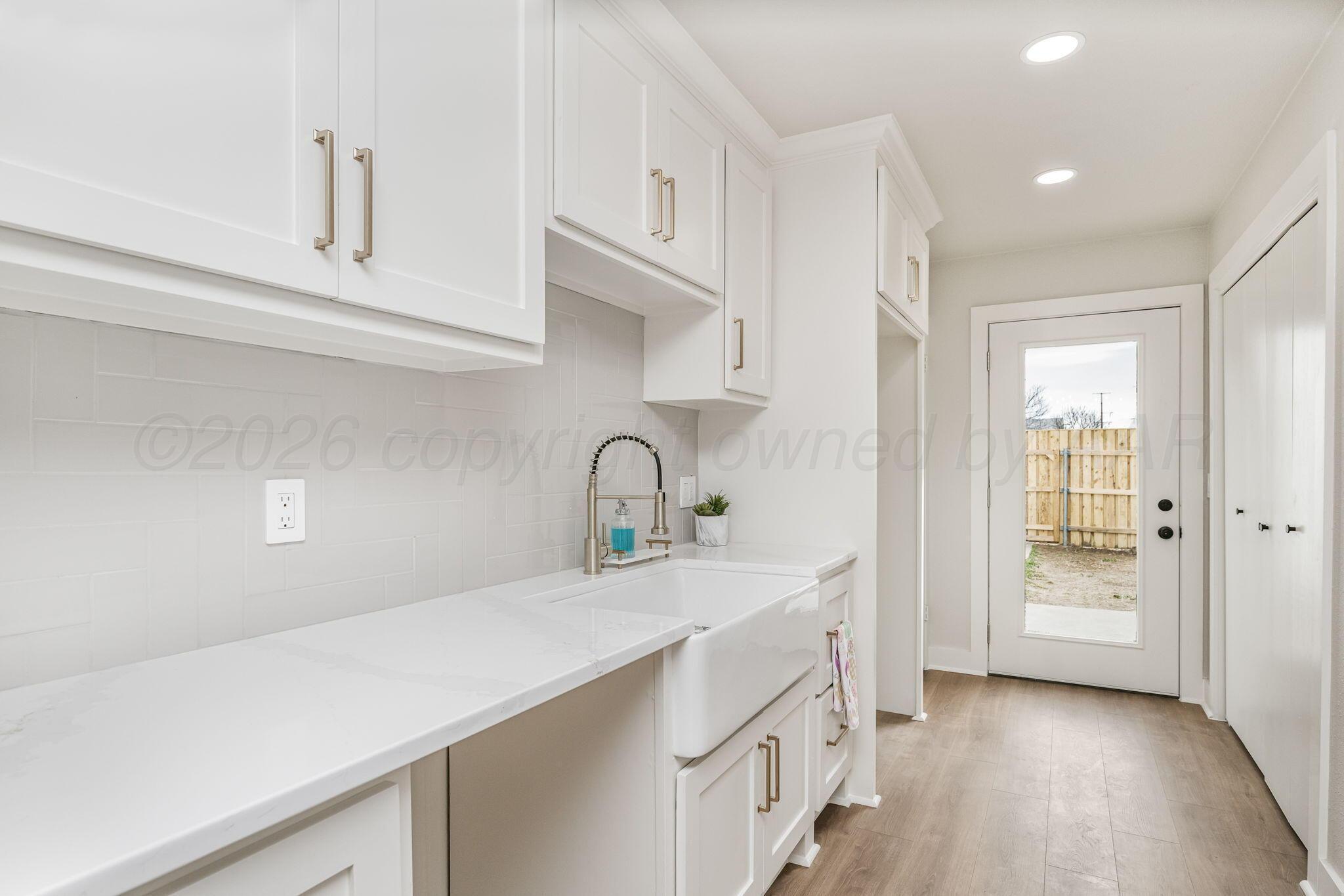 7015 Hurst Street Amarillo, TX 79109 - Photo 9 of 25 Kitchen 2