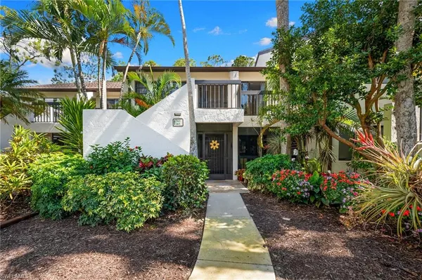 $1,775 | 1808 Kings Lake Boulevard, Unit 203, Naples, FL 34112