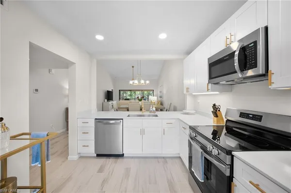 $1,775 | 1808 Kings Lake Boulevard, Unit 203, Naples, FL 34112