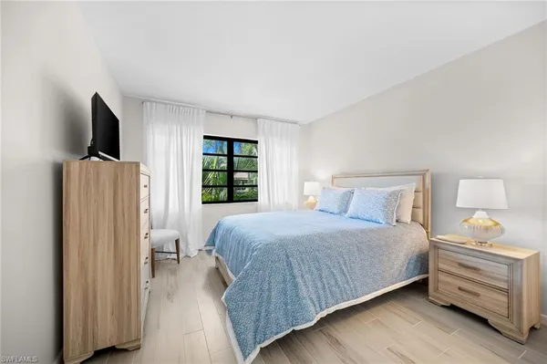 $1,775 | 1808 Kings Lake Boulevard, Unit 203, Naples, FL 34112