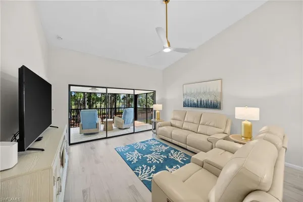 $1,775 | 1808 Kings Lake Boulevard, Unit 203, Naples, FL 34112