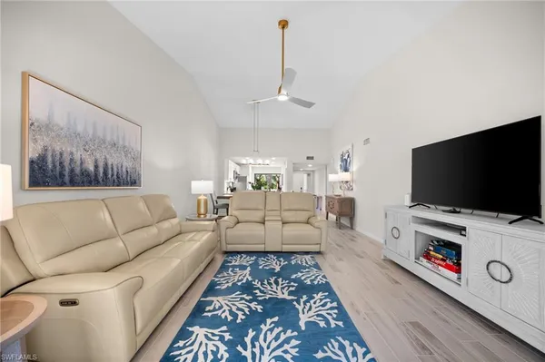 $1,775 | 1808 Kings Lake Boulevard, Unit 203, Naples, FL 34112