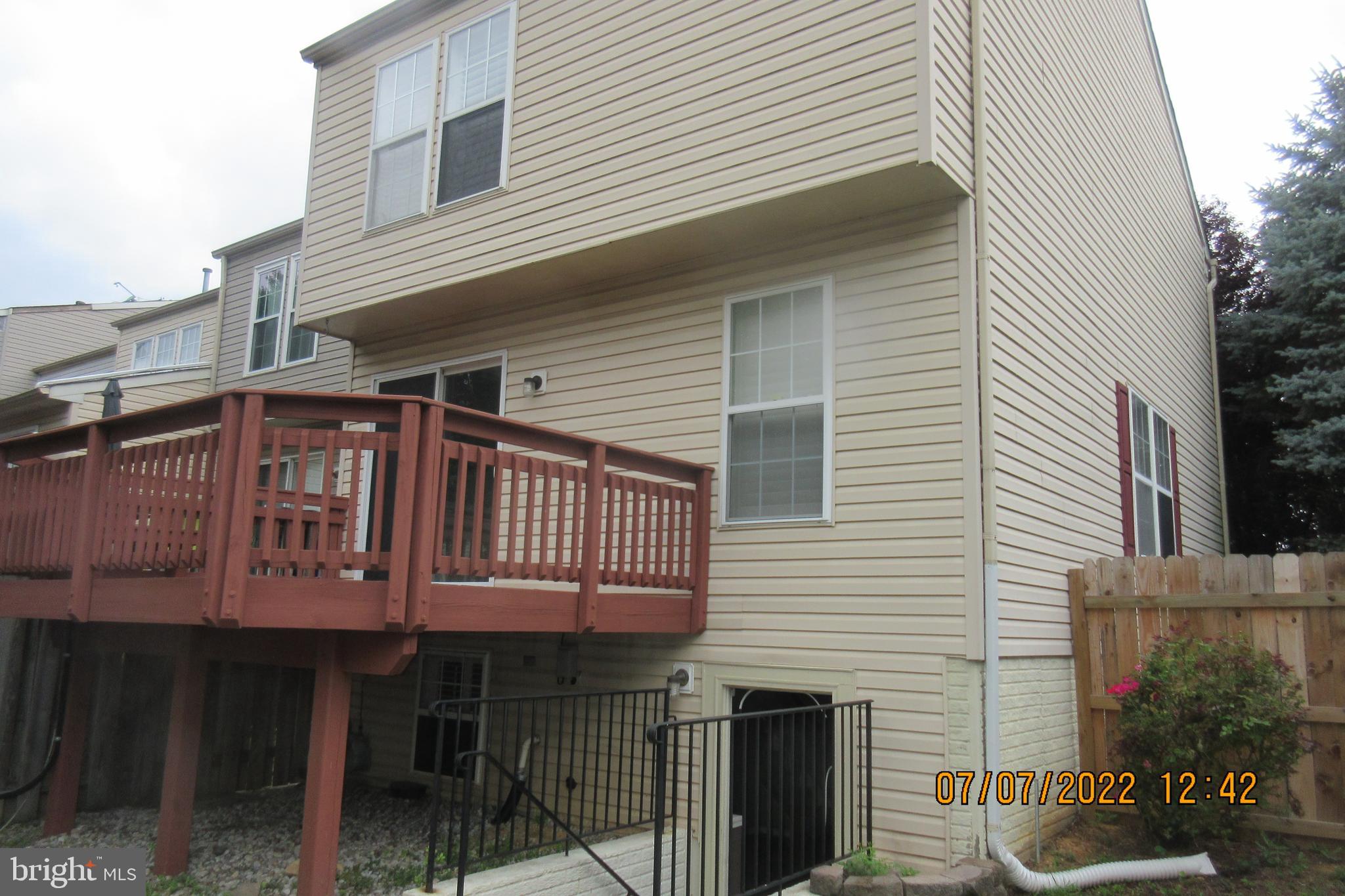6815 Fallard Place Frederick, MD 21703 - Photo 2 of 21 Rear