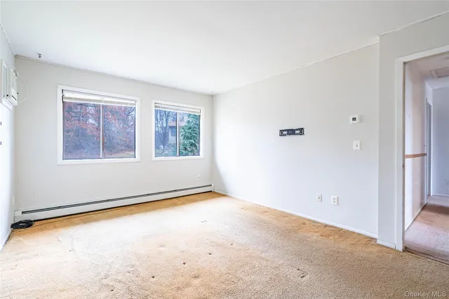 $324,999 | 6 Eaton Court, Middletown, NY 10940