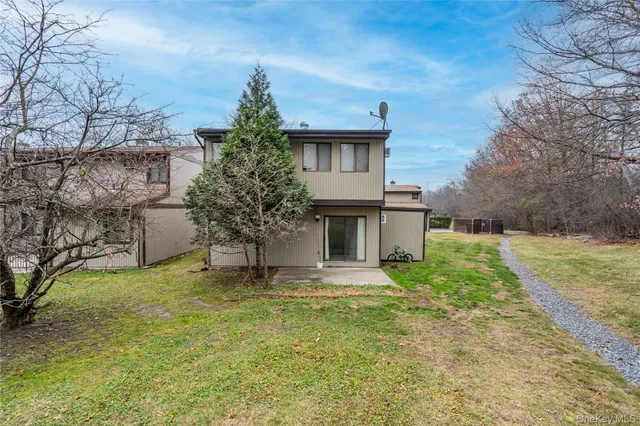 $324,999 | 6 Eaton Court, Middletown, NY 10940