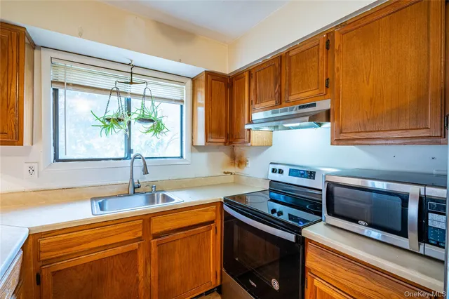 $324,999 | 6 Eaton Court, Middletown, NY 10940