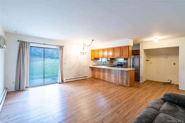 $324,999 | 6 Eaton Court, Middletown, NY 10940