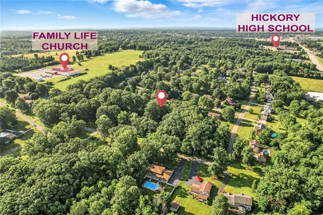 $371,500 | 1091 Foxwood Drive, Hermitage, PA 16148