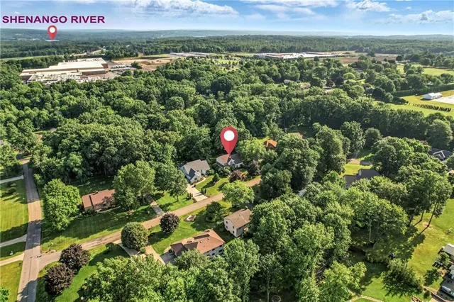 $371,500 | 1091 Foxwood Drive, Hermitage, PA 16148