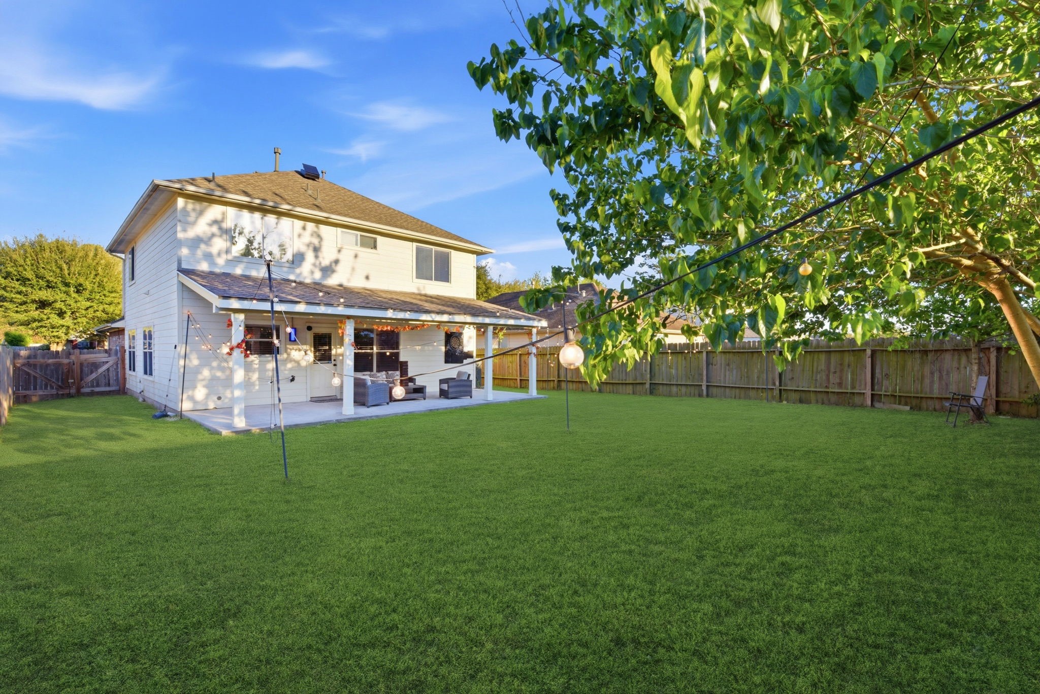 9519 Maple Green Lane Houston, TX 77044 - Photo 5 of 50 a view of an house with backyard and garden