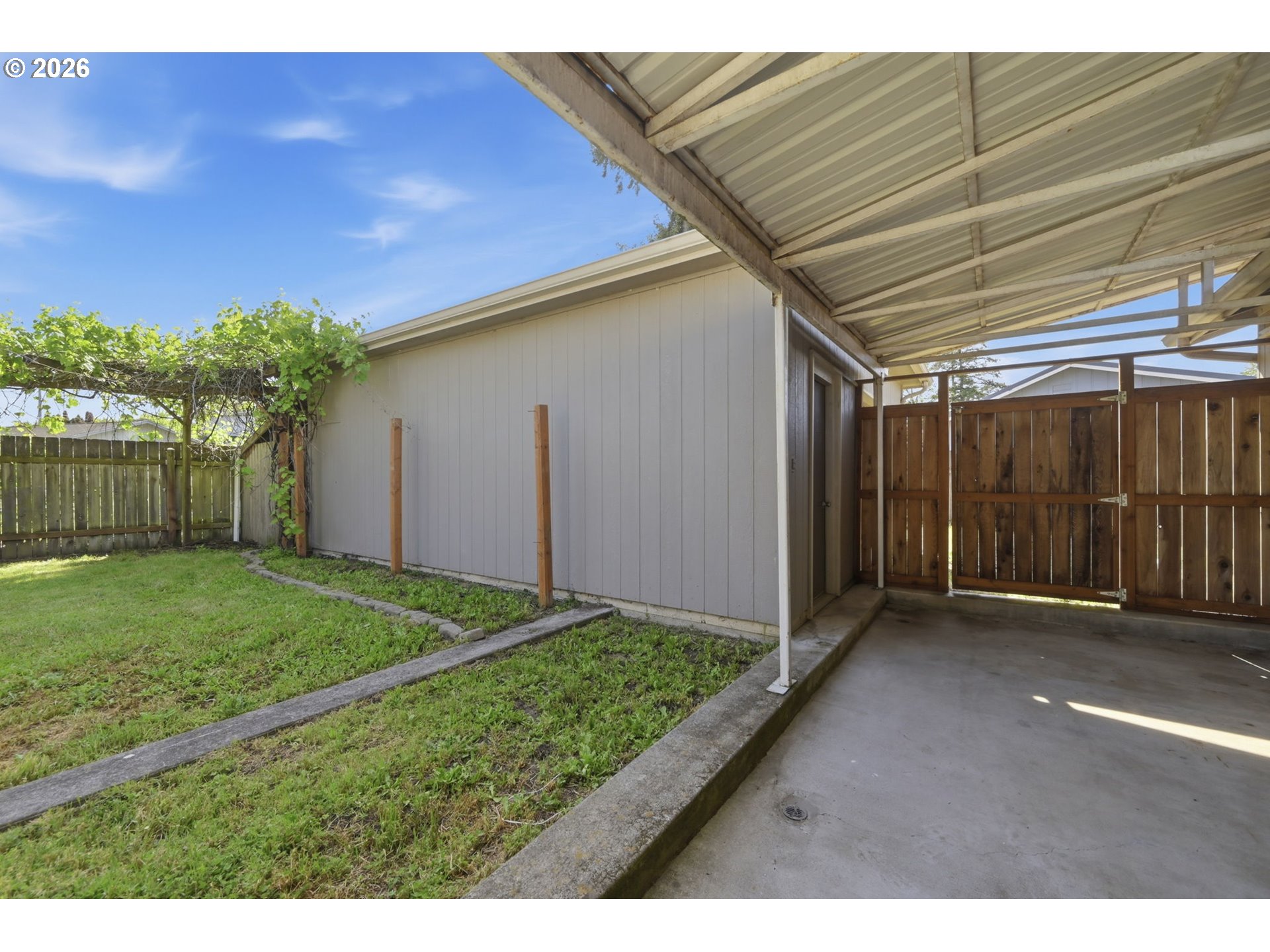 1233 Kenray Loop Springfield, OR 97477 - Photo 28 of 32
