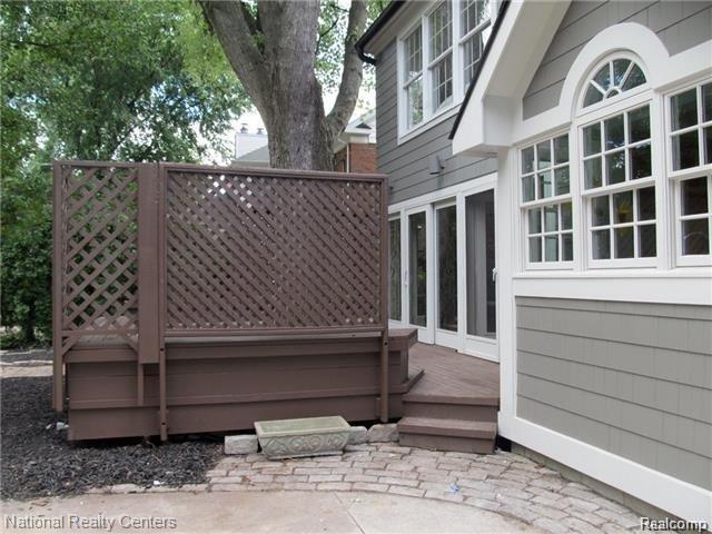 610 Rivard Boulevard Grosse Pointe, MI 48230 - Photo 27 of 29 Deck_2.jpg