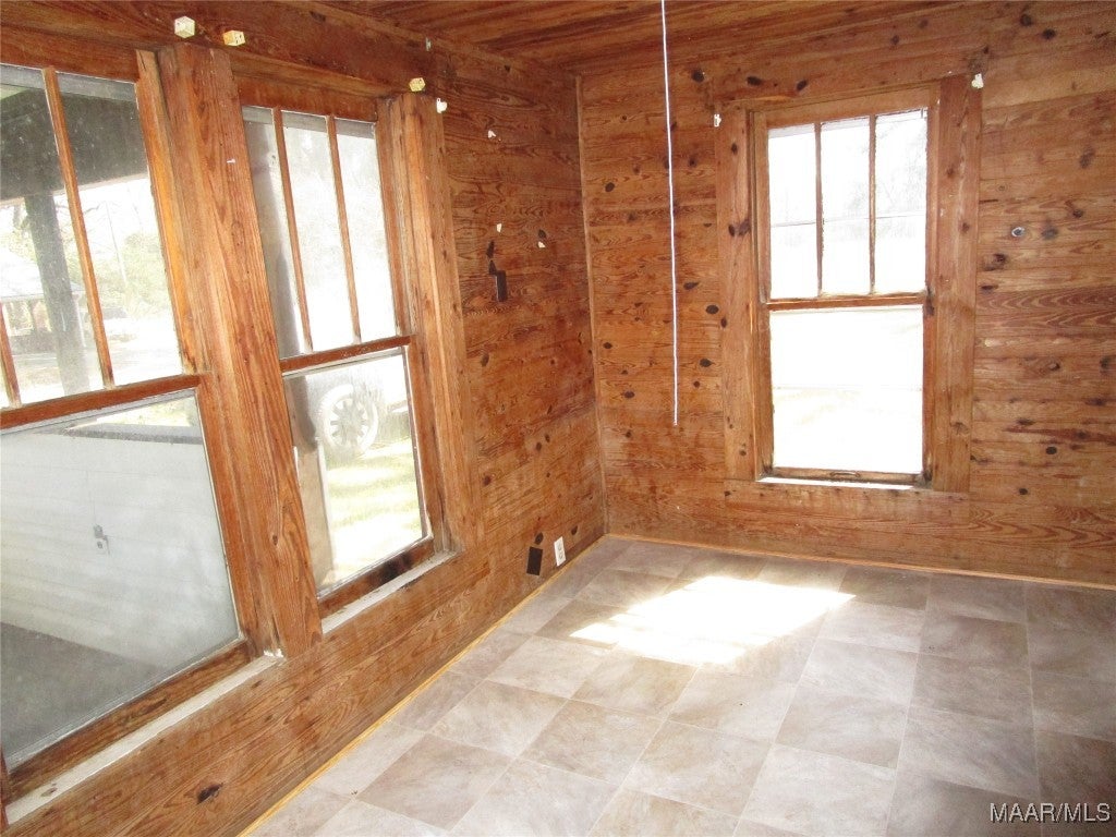 208 South Johnson Street Samson, AL 36477 - Photo 13 of 19 Front bedroom