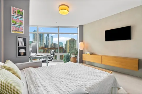 $724,900 | 510 West Erie Street, Unit 1801, Chicago, IL 60654