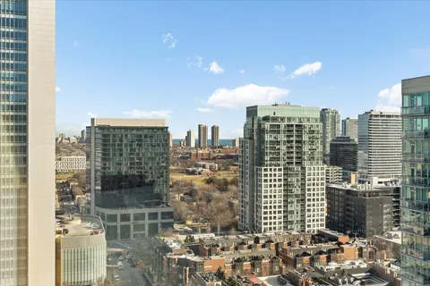 $724,900 | 510 West Erie Street, Unit 1801, Chicago, IL 60654