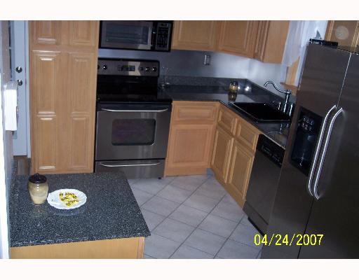 135 Crescent Road Pawtucket, RI 02861 - Photo 2 of 8 Kitchen.