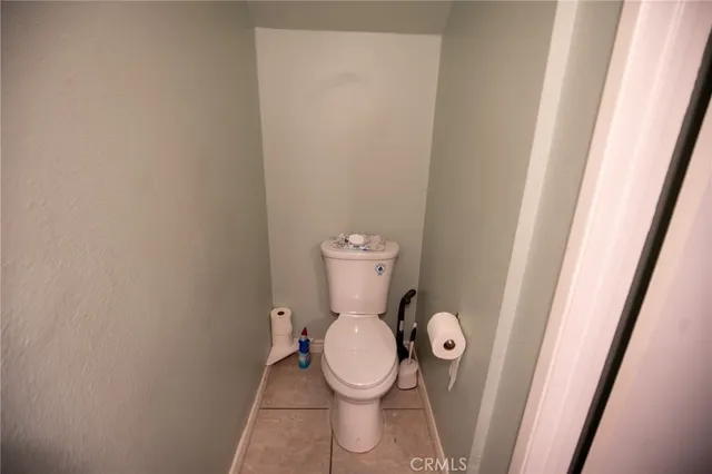 a view of a livingroom with furniture a livingroom