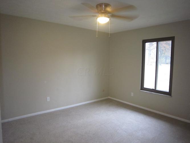 1306 Yorkland Road Columbus, OH 43232 - Photo 5 of 10 Gallery Image 5