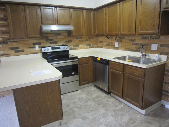 1306 Yorkland Road Columbus, OH 43232 - Photo 6 of 10 Gallery Image 6