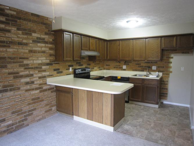 1306 Yorkland Road Columbus, OH 43232 - Photo 9 of 10 Gallery Image 9