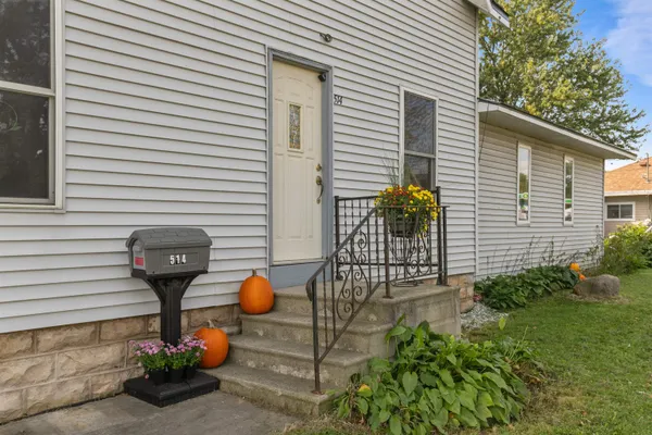 $264,900 | 514 East Beacon Avenue, New London, WI 54961
