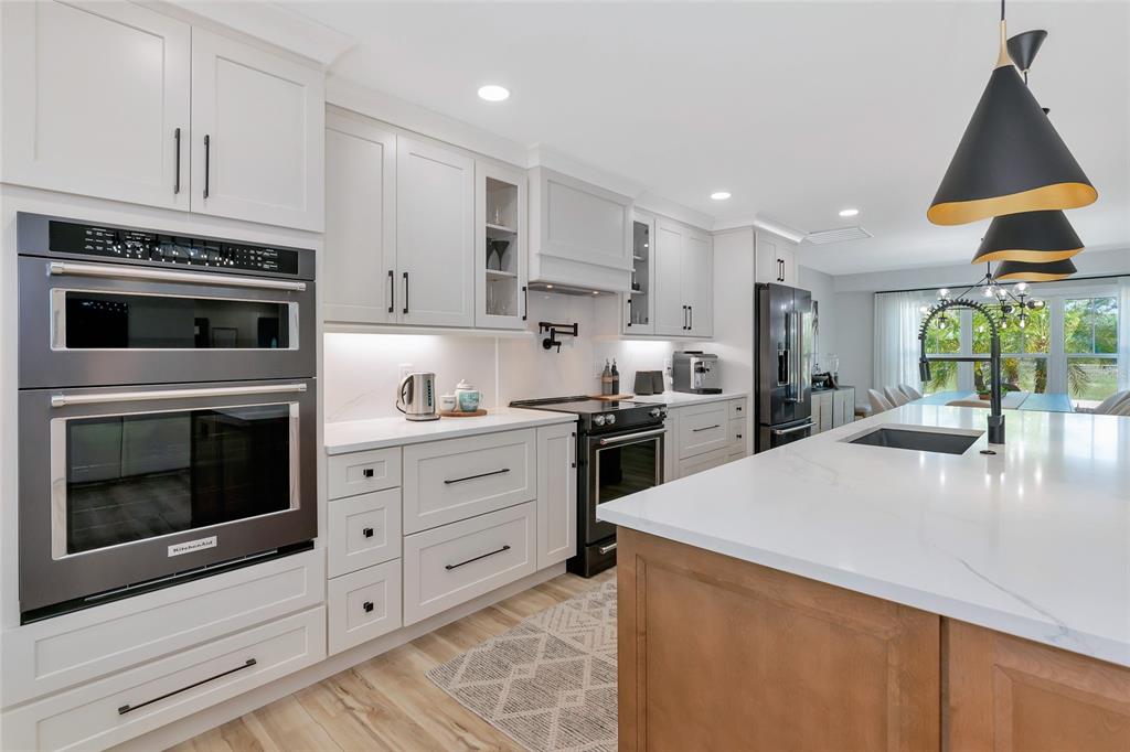 1208 Oak Hammock Road Sarasota, FL 34240 - Photo 18 of 83