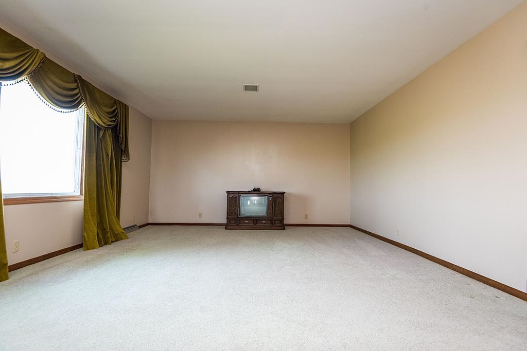 3250 East Wilson Road Oaktown, IN 47561 - Photo 2 of 32 Gallery Image 2